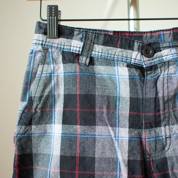 Boy's plaid shorts - Picture 3 of 7
